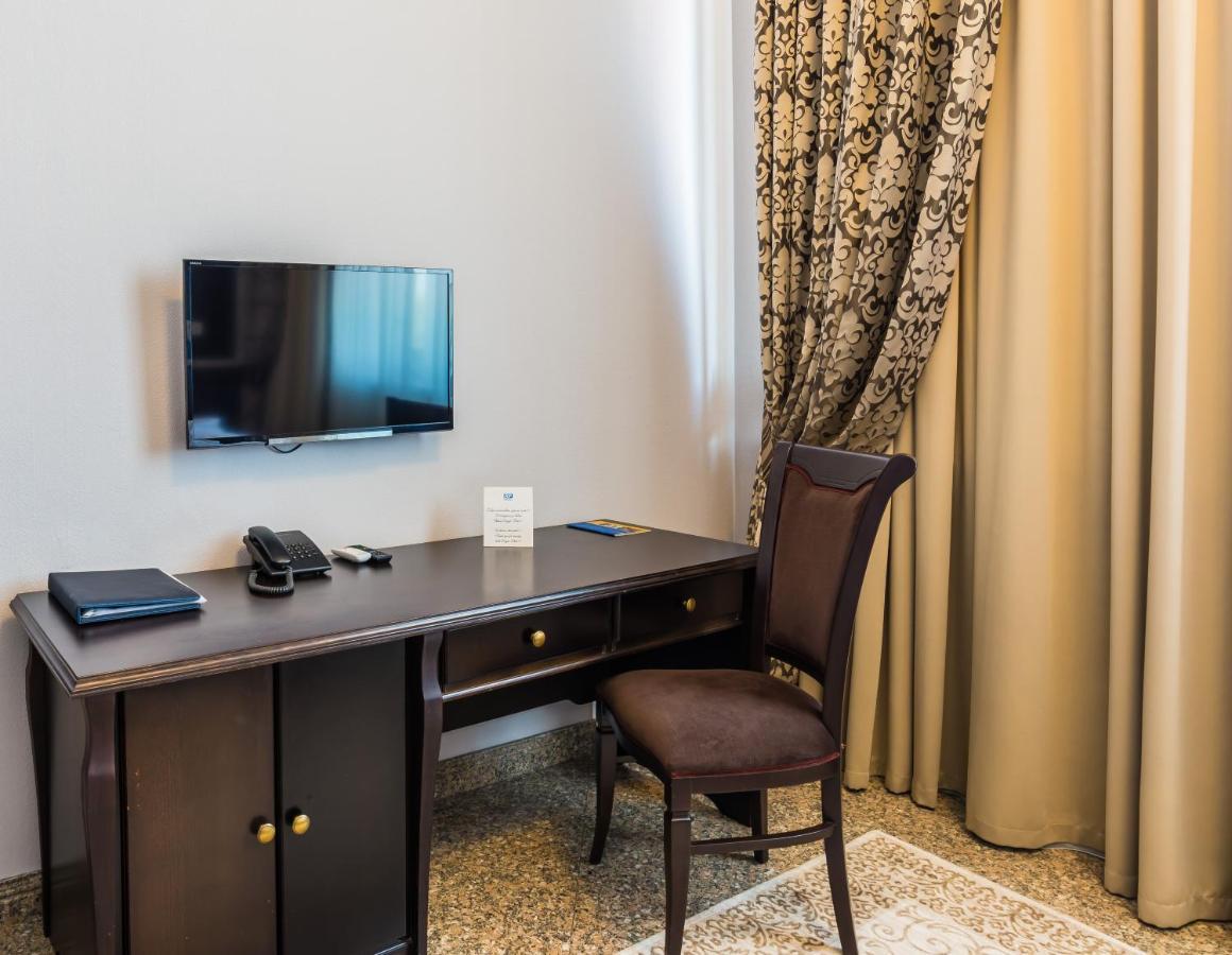Royal Petrol Hotel Tałdykorgan Zewnętrze zdjęcie