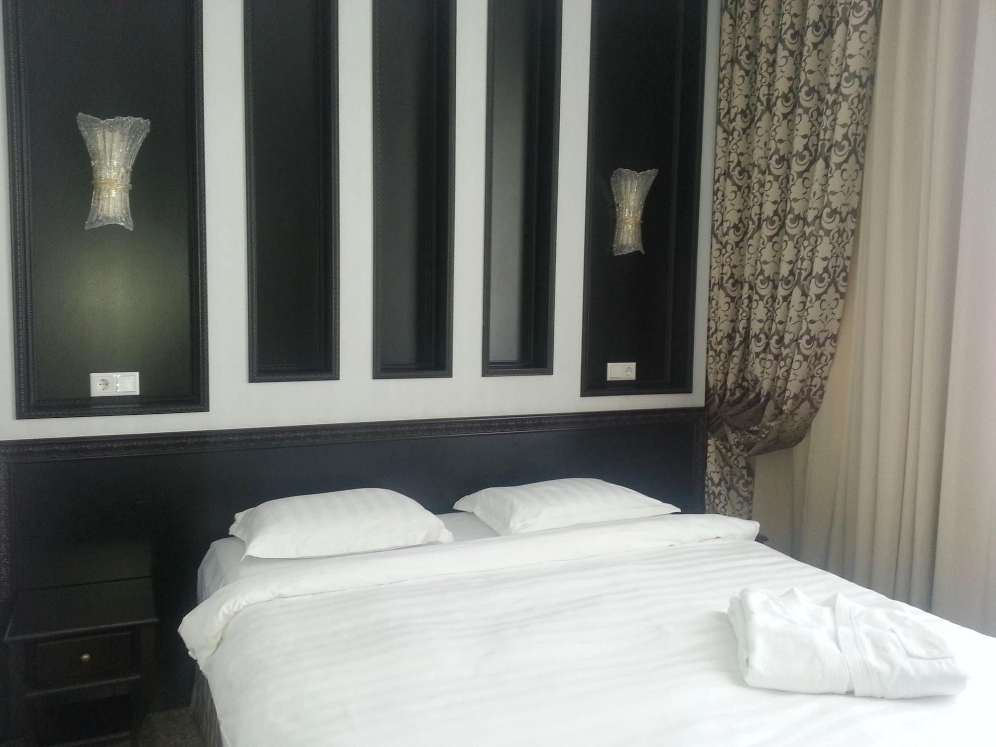 Royal Petrol Hotel Tałdykorgan Zewnętrze zdjęcie