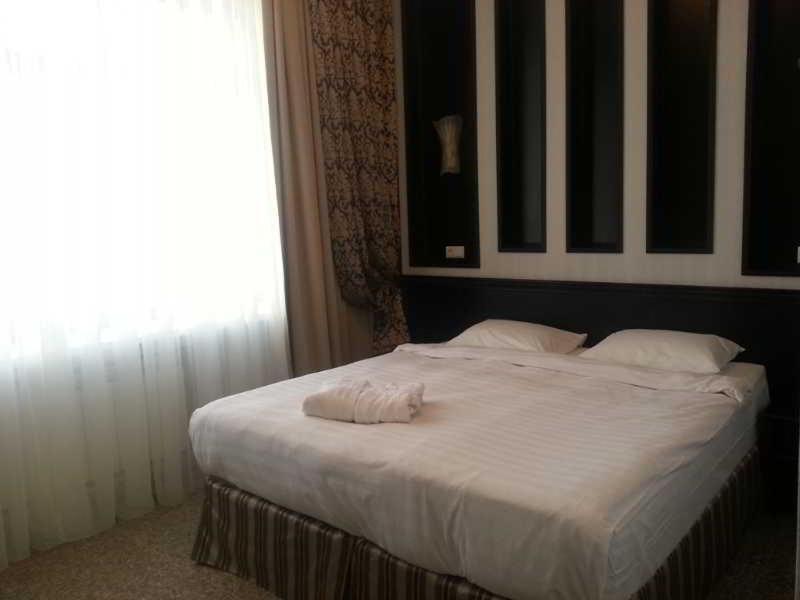 Royal Petrol Hotel Tałdykorgan Pokój zdjęcie